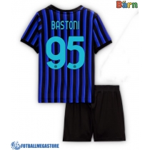 Fotballdrakt Barn Inter Milan Alessandro Bastoni #95 Hjemmedraktsett 2025-26 Kortermet (+ Korte bukser)